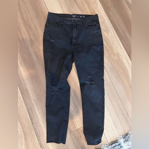 Old Navy FitsYou 3-Sizes-in-1 Extra High-Waisted Rockstar Super-Skinny Rip Jeans - Picture 3 of 3